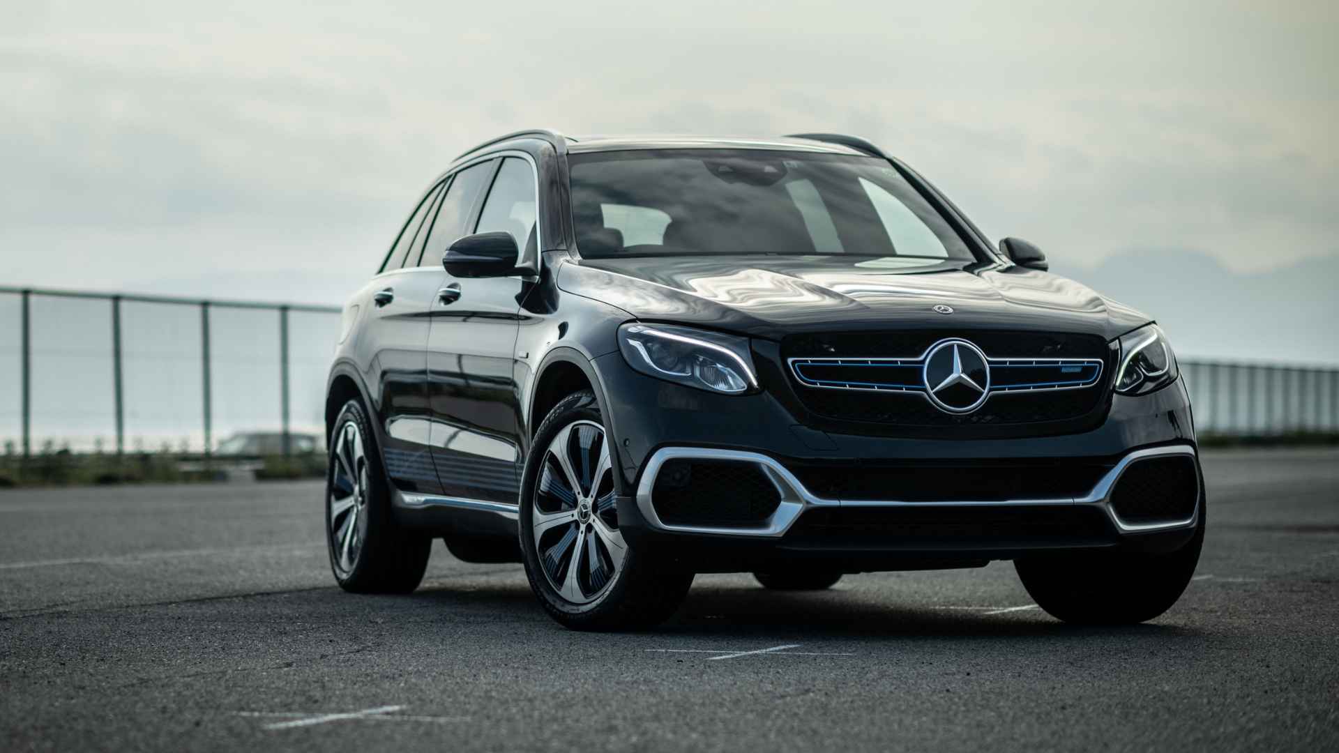 Mercedes GLC200 Rental in Dubai